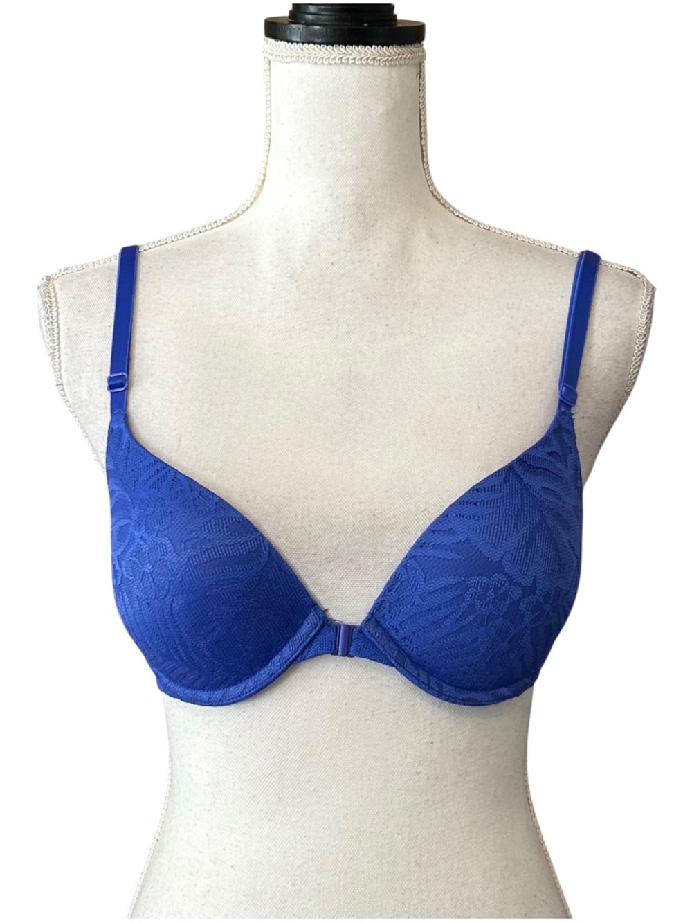 Victoria’s Secret PINK Front Closure Push Up Bra SZ 34B in Blue Lace